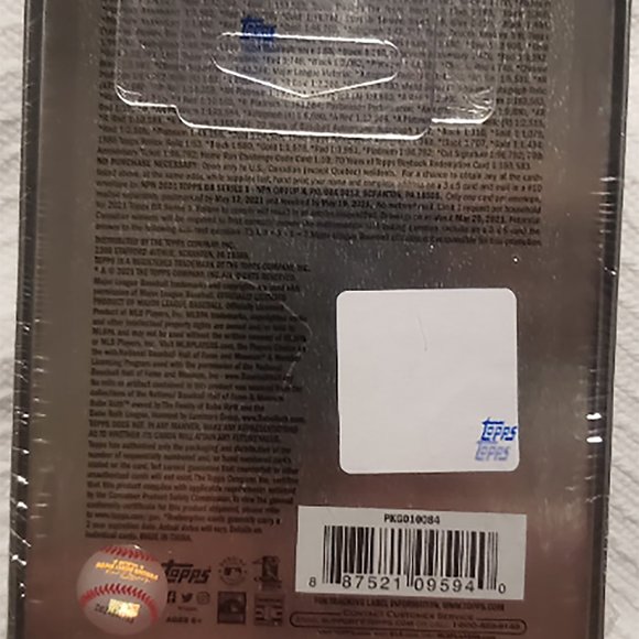 MLB Topps 2021 Series 1 Baseball Trading Tin - Picture 3 of 3